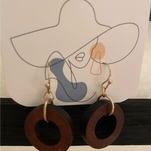 Wooden circle earrings 🌞